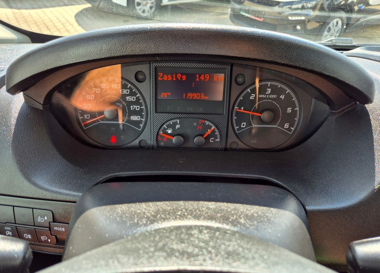 Zdjęcie oferty Peugeot Boxer DoKa *89999zł NETTO* 2,2HDi/165KM nr. 15