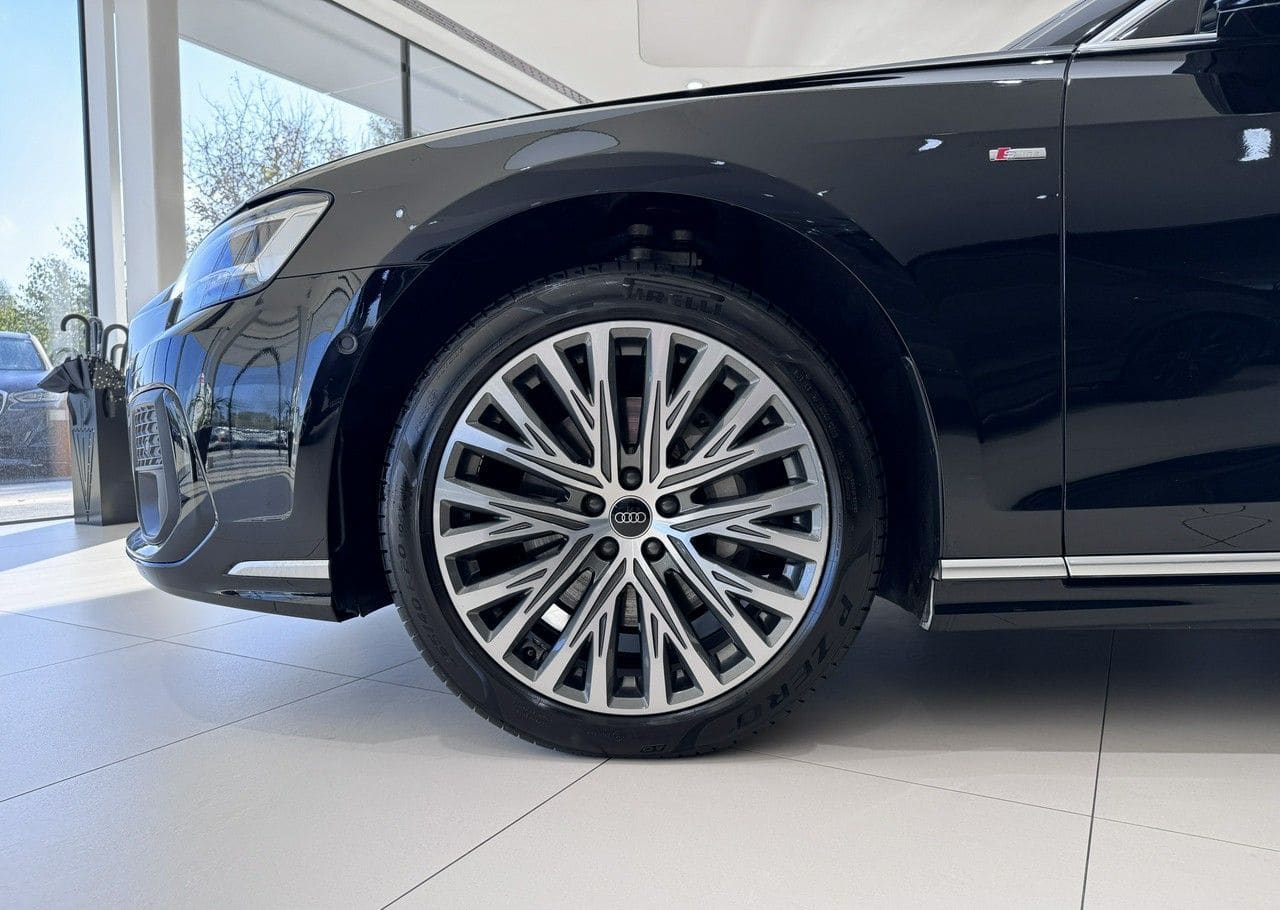 Zdjęcie oferty Audi A8 nr. 22