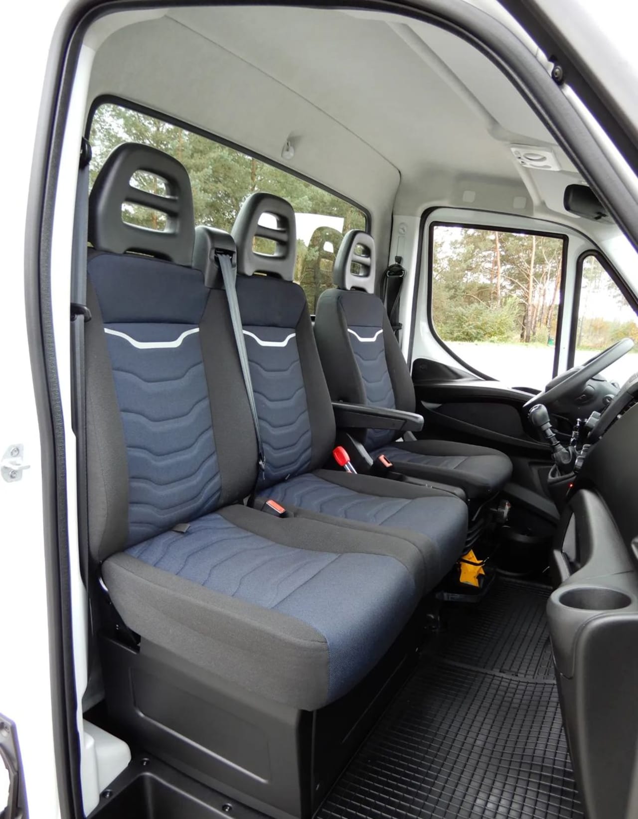 Zdjęcie oferty Iveco DAILY 50C16 HAKOWIEC Udźwig 5000 Kg Długość Zabudowy 3300 MM DMC 3500 Kg Wzmacniany Stan Fabrycznie NOWY nr. 32