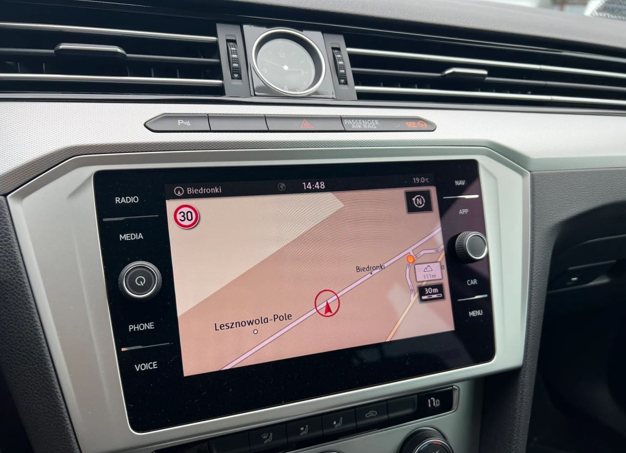 Zdjęcie oferty Volkswagen Passat nr. 21