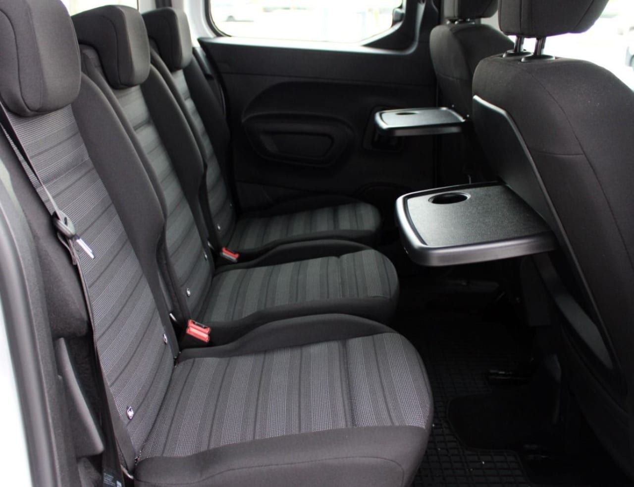 Zdjęcie oferty Opel Combo nr. 15
