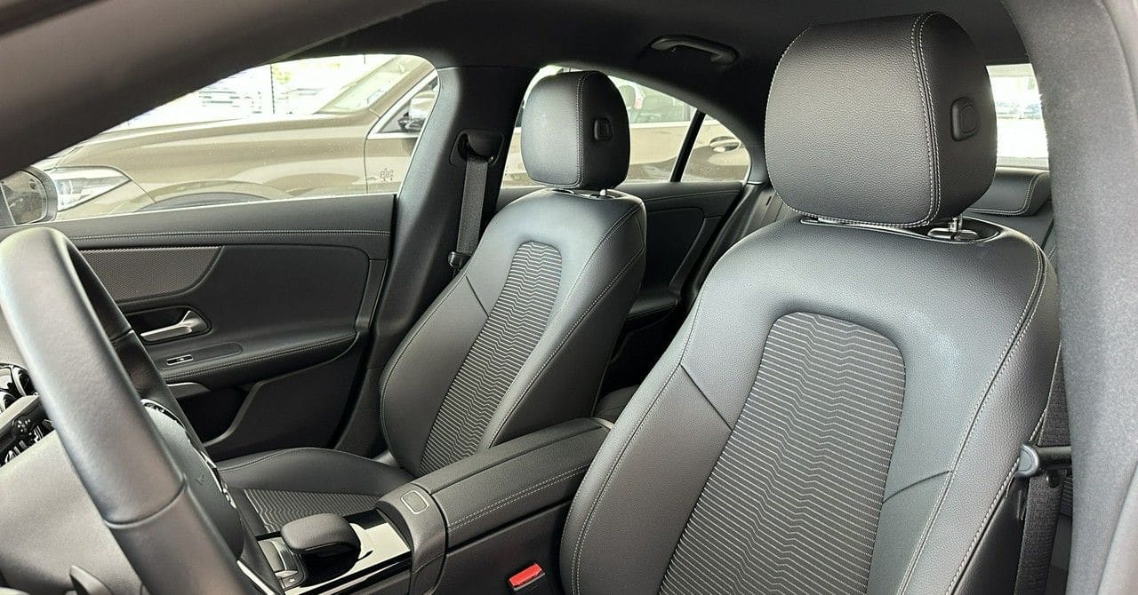 Zdjęcie oferty Mercedes-Benz CLA nr. 9