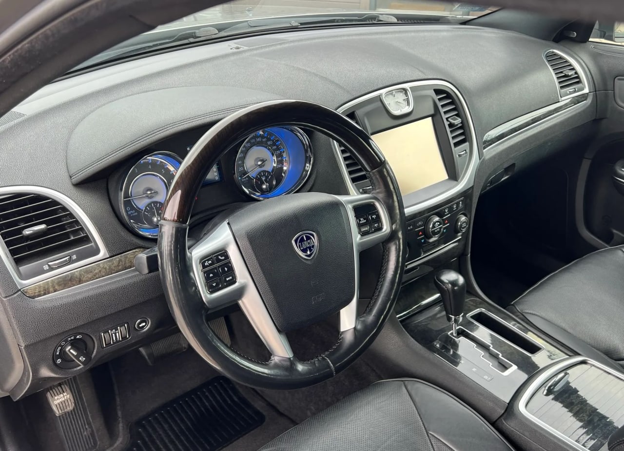 Zdjęcie oferty Lancia Thema nr. 16