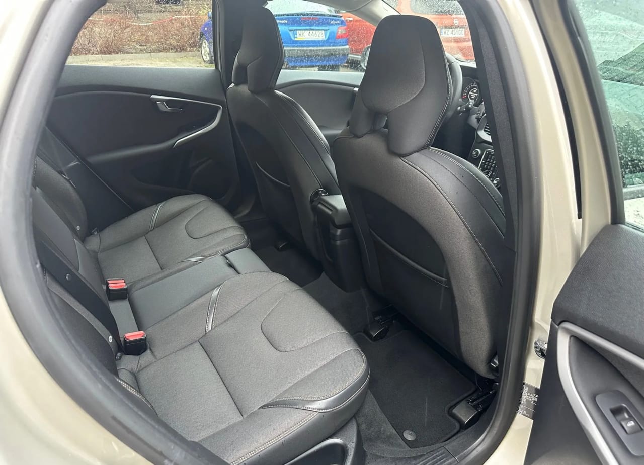 Zdjęcie oferty Volvo V40 nr. 13