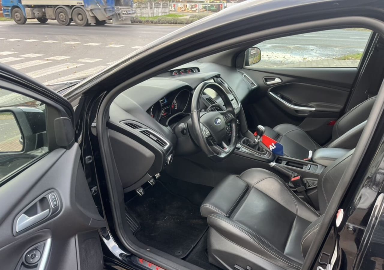 Zdjęcie oferty Ford Focus nr. 7