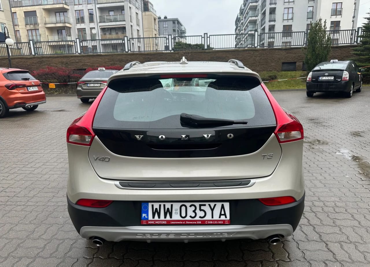 Zdjęcie oferty Volvo V40 nr. 8