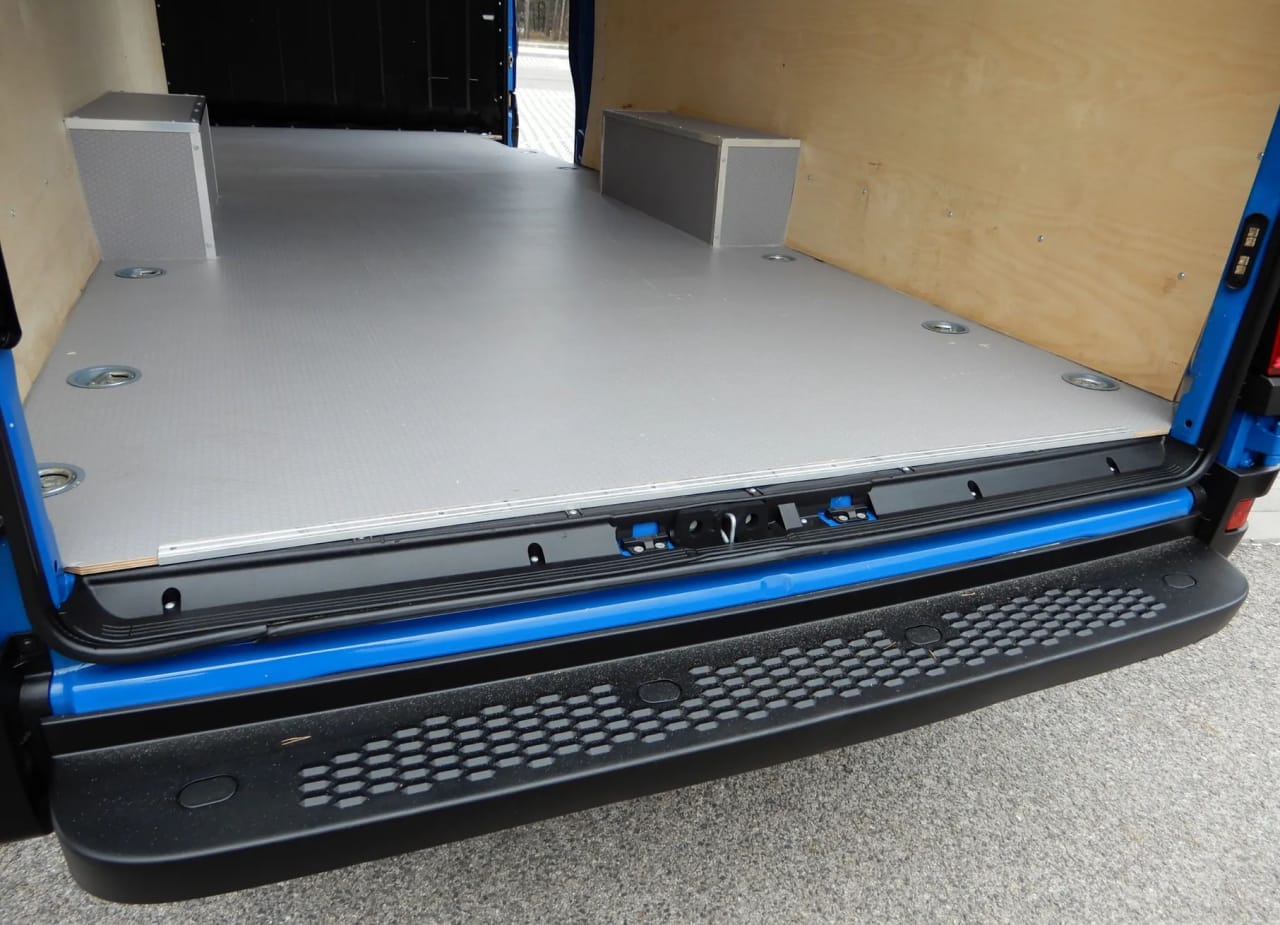 Zdjęcie oferty Iveco DAILY 35S18 Furgon Blaszak Long MAXI XXL 4.70 Dł. Cm H3-2150 mm WZMACNIANY GWARANCJA PRODUCENTA FABRYCZNIE NOWY DOSTEPNY nr. 18