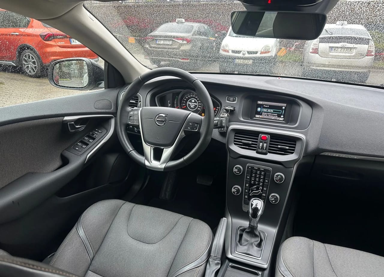 Zdjęcie oferty Volvo V40 nr. 16