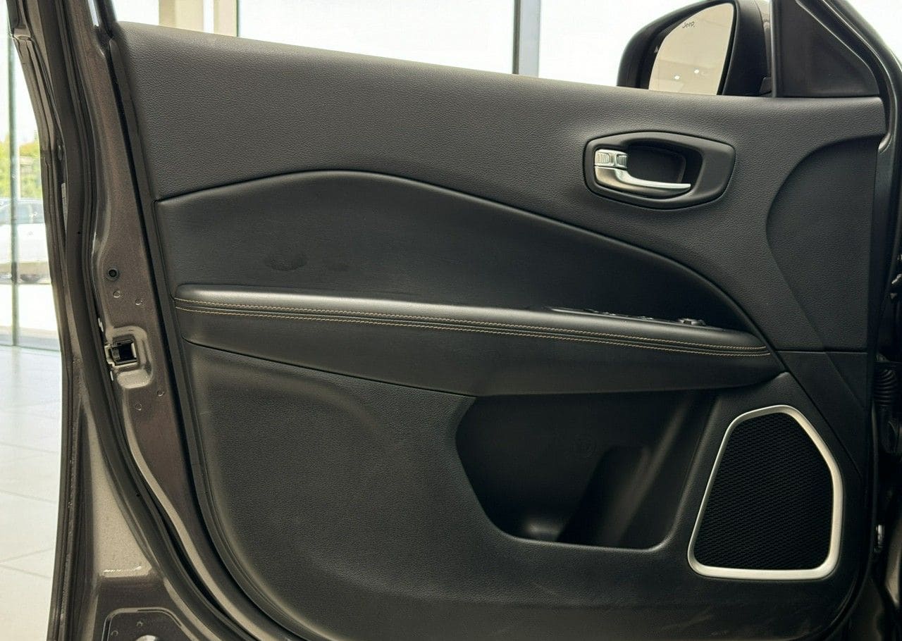 Zdjęcie oferty Jeep Compass nr. 14