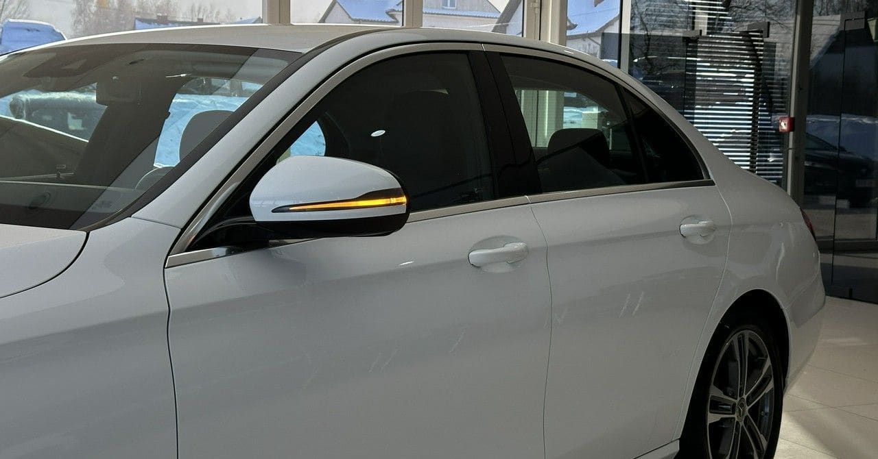 Zdjęcie oferty Mercedes-Benz Klasa E nr. 36