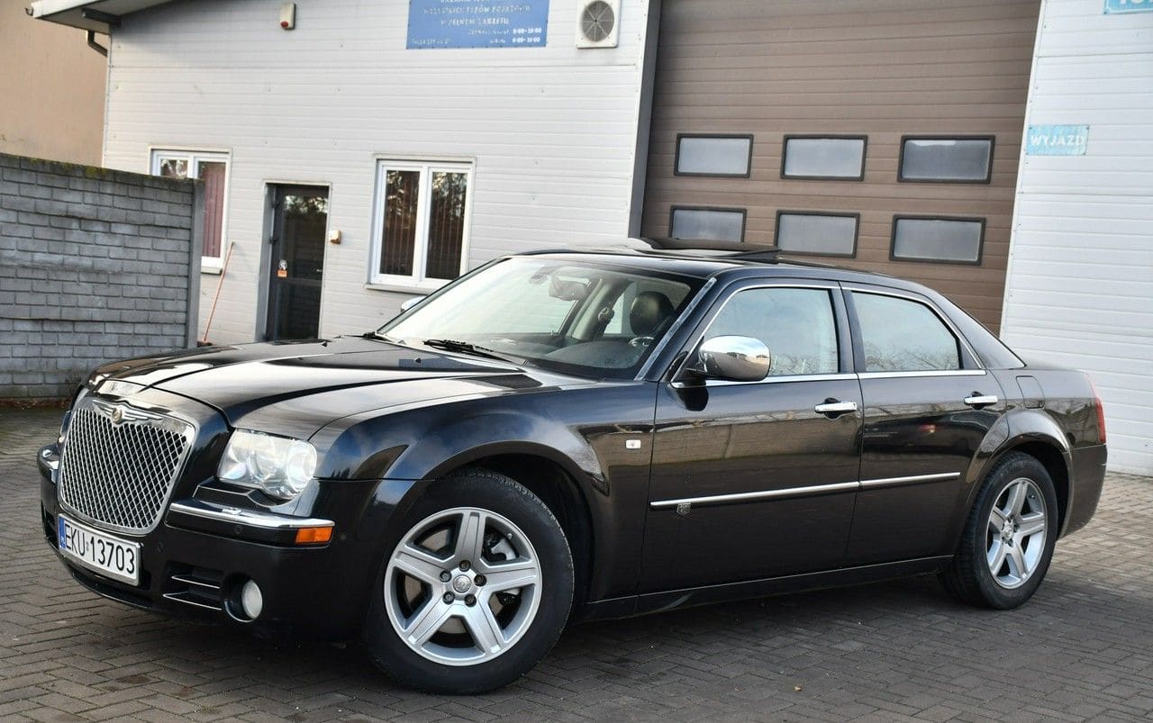 Zdjęcie oferty Chrysler 300C nr. 16