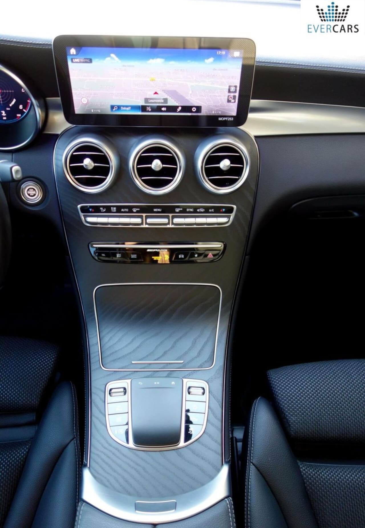 Zdjęcie oferty Mercedes-Benz GLC nr. 19