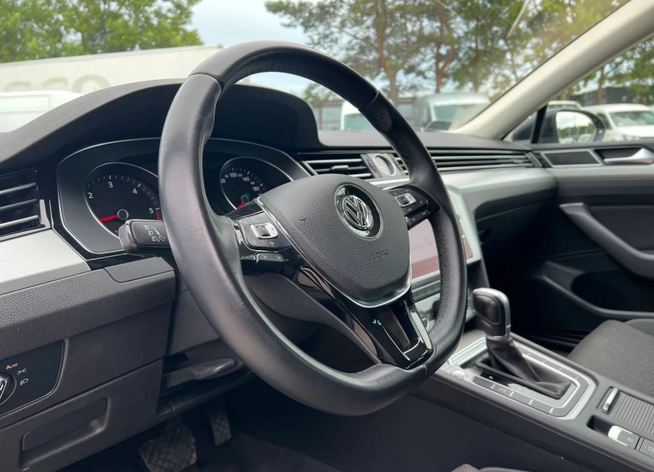 Zdjęcie oferty Volkswagen Passat nr. 23