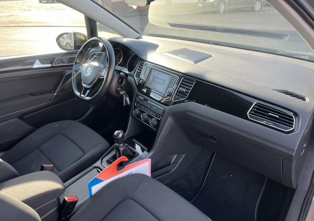 Zdjęcie oferty Volkswagen Golf Sportsvan nr. 10