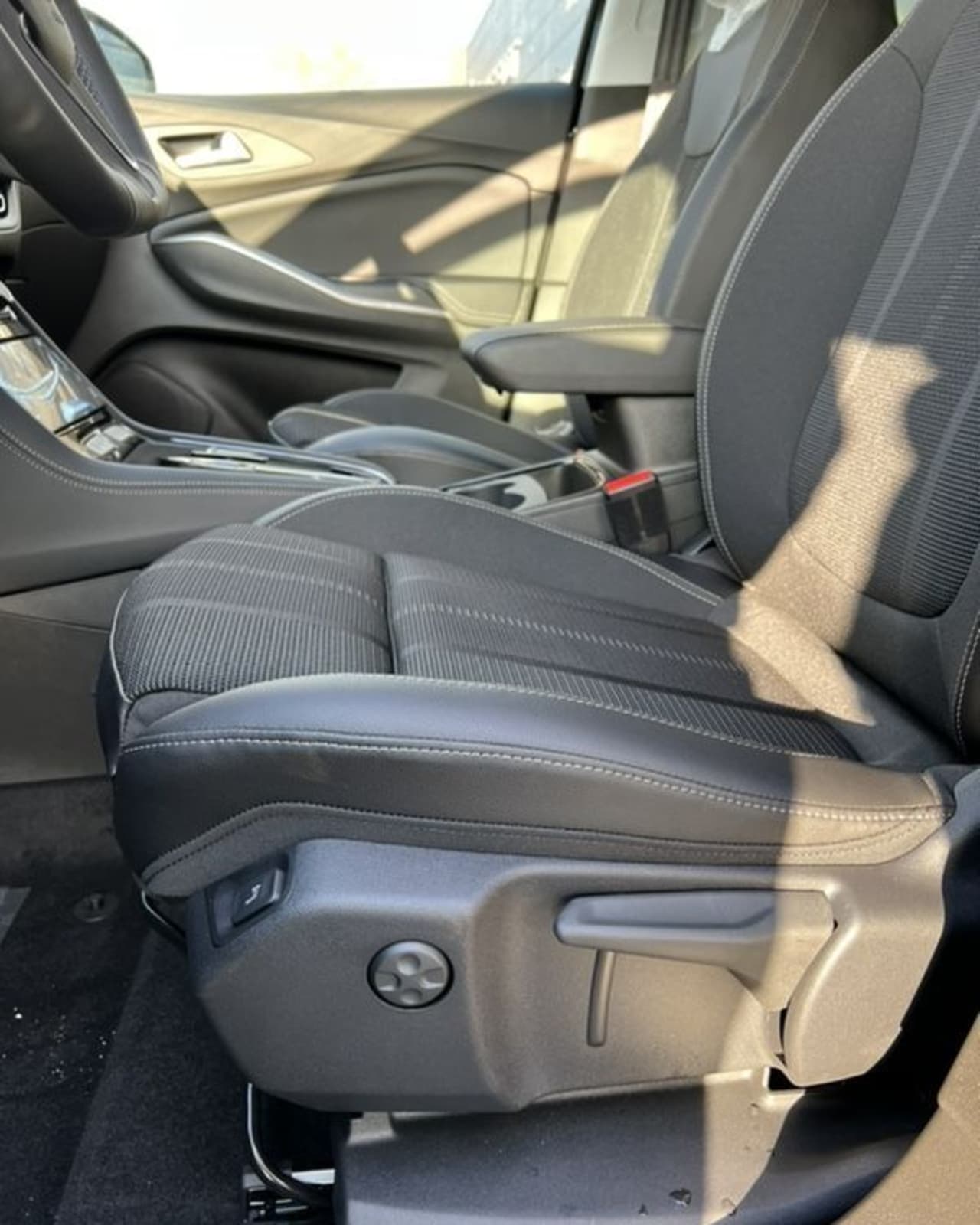 Zdjęcie oferty Opel Grandland nr. 11
