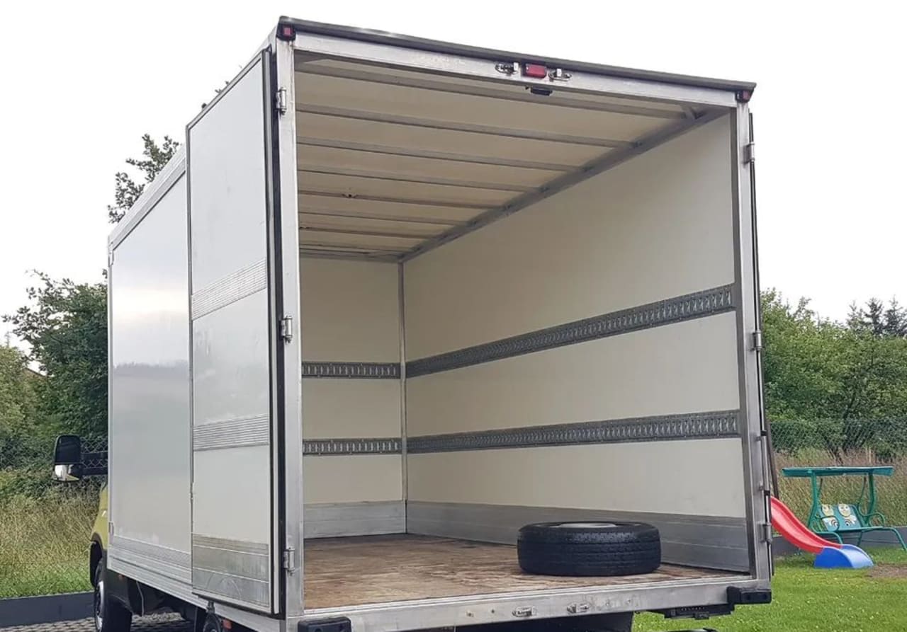 Zdjęcie oferty Iveco Daily KONTENER 8EP 4,14x2,22x2,20 KLIMA MANUAL DMC 3500 KG KRAJOWY nr. 18