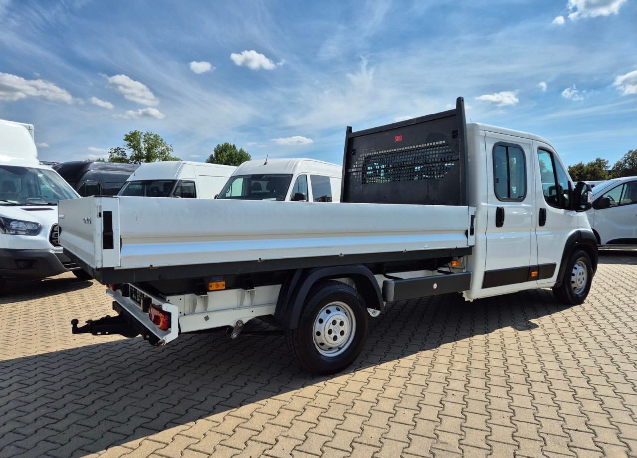 Zdjęcie oferty Peugeot Boxer DoKa *89999zł NETTO* 2,2HDi/165KM nr. 8