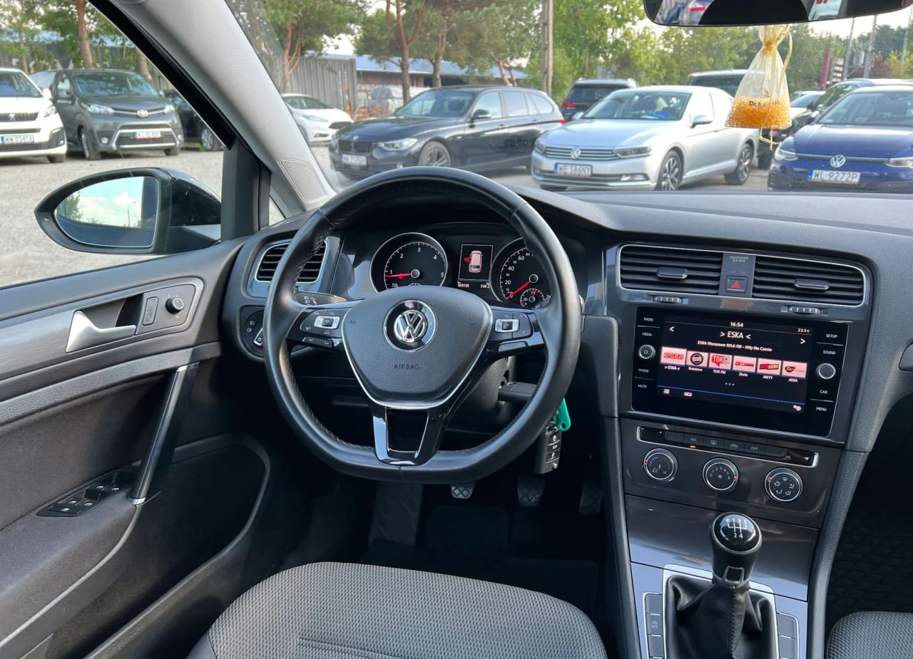 Zdjęcie oferty Volkswagen Golf nr. 22
