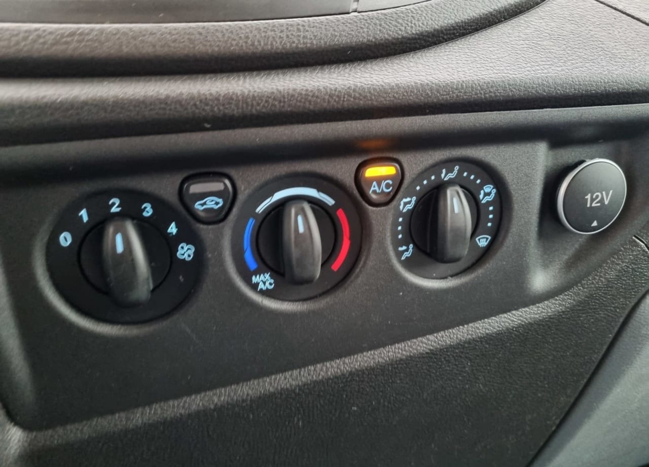 Zdjęcie oferty Ford Transit L3H2 *66999zł NETTO* 2,0 TdCi/131KM nr. 22