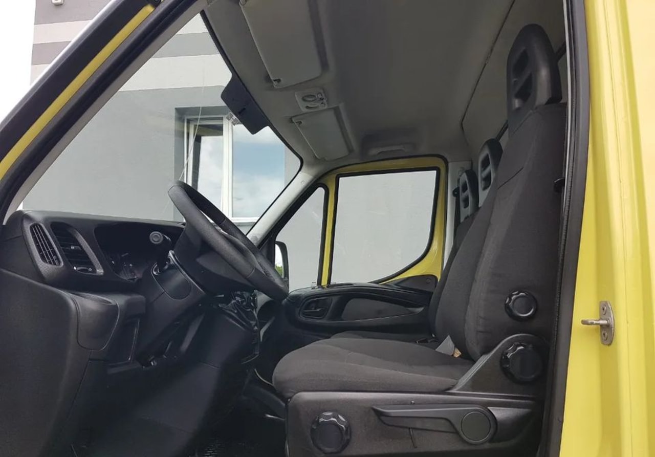 Zdjęcie oferty Iveco Daily KONTENER 8EP 4,14x2,22x2,20 KLIMA MANUAL DMC 3500 KG KRAJOWY nr. 20