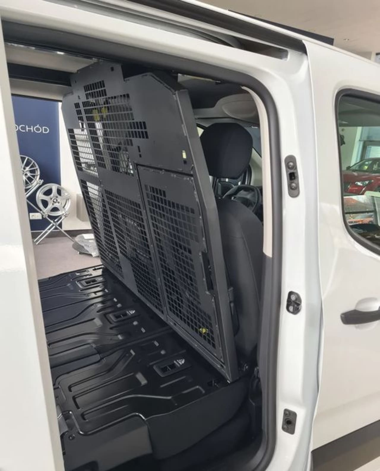 Zdjęcie oferty Peugeot e-Partner nr. 10