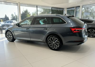 Zdjęcia oferty Skoda Superb nr. 3
