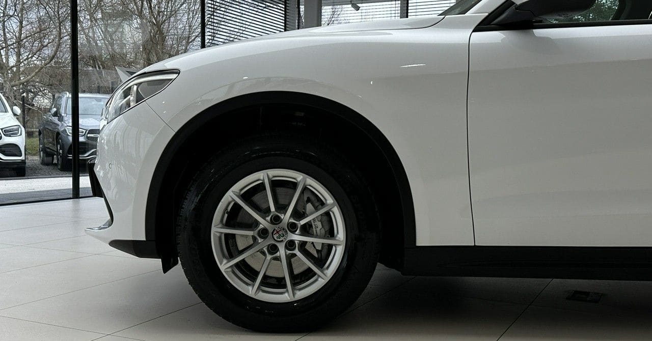 Zdjęcie oferty Alfa romeo Stelvio nr. 19