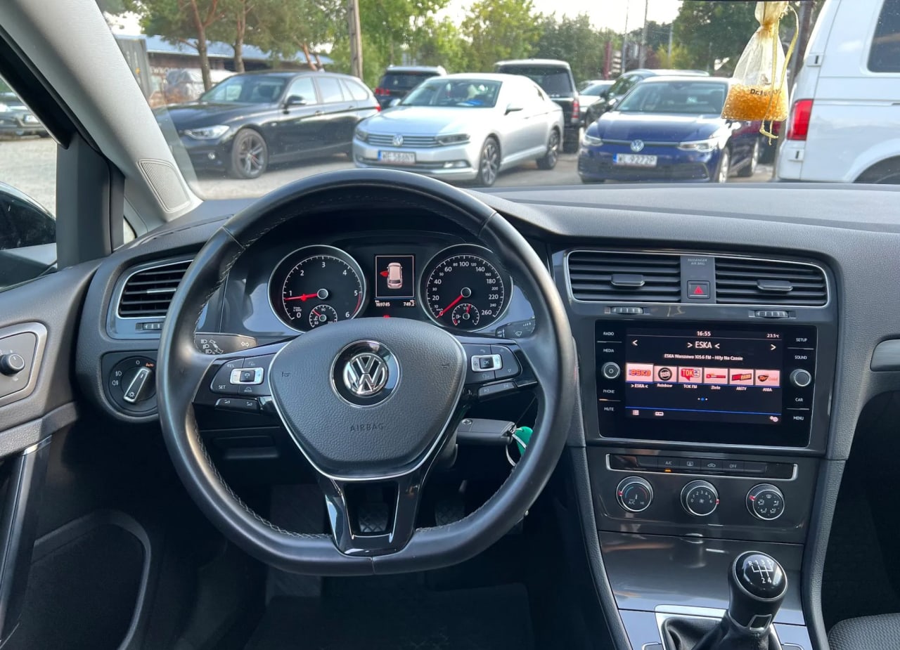Zdjęcie oferty Volkswagen Golf nr. 24