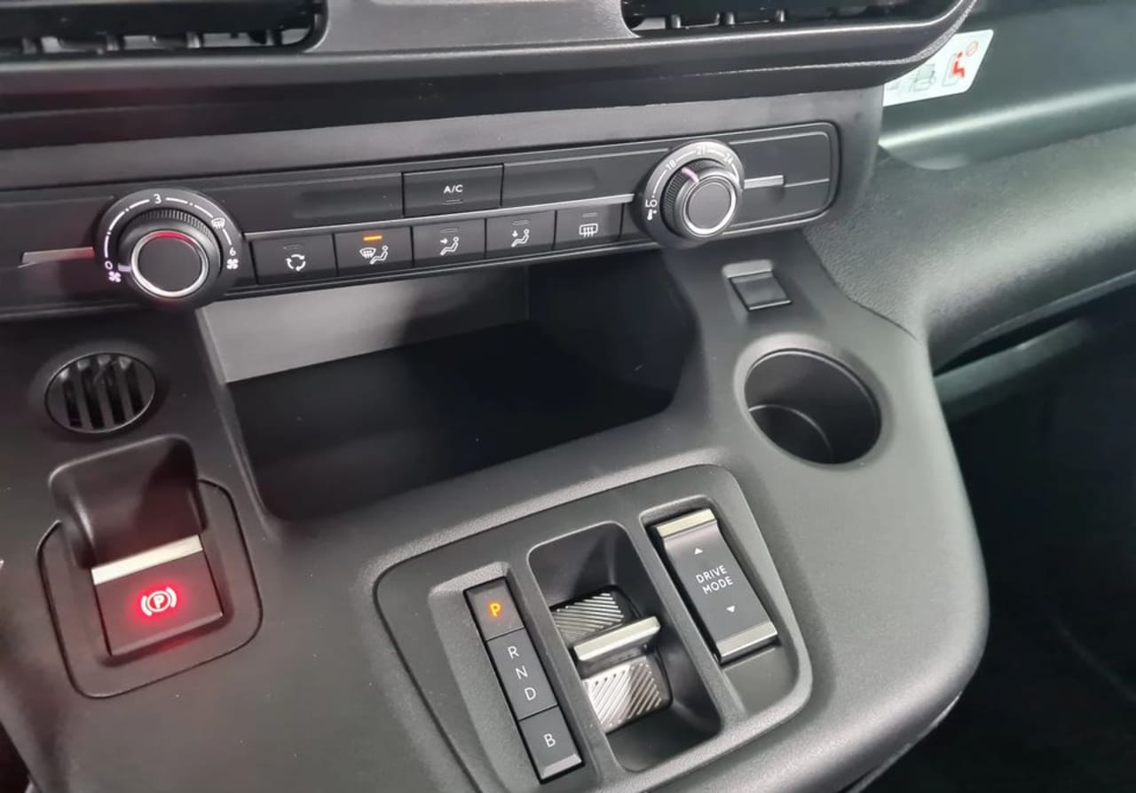 Zdjęcie oferty Peugeot e-Partner nr. 15
