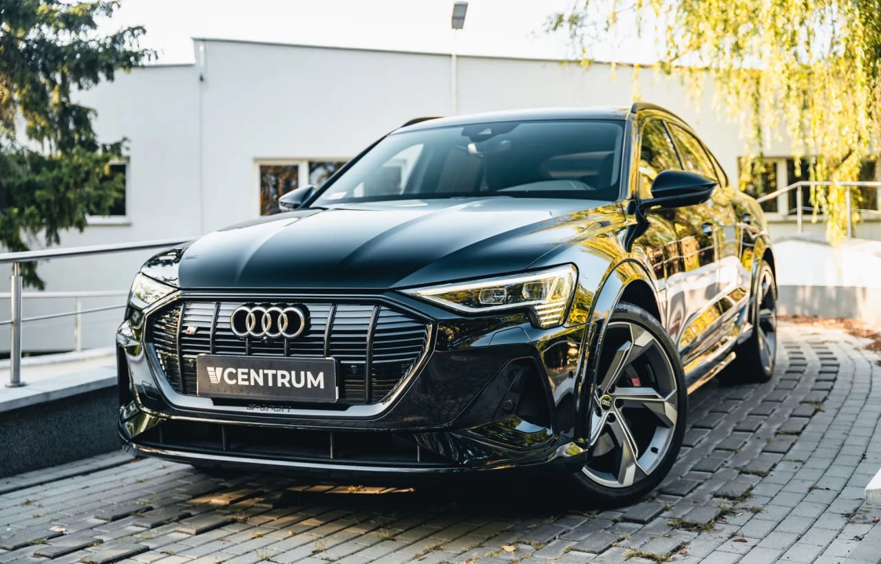 Zdjęcie oferty Audi e-tron nr. 1
