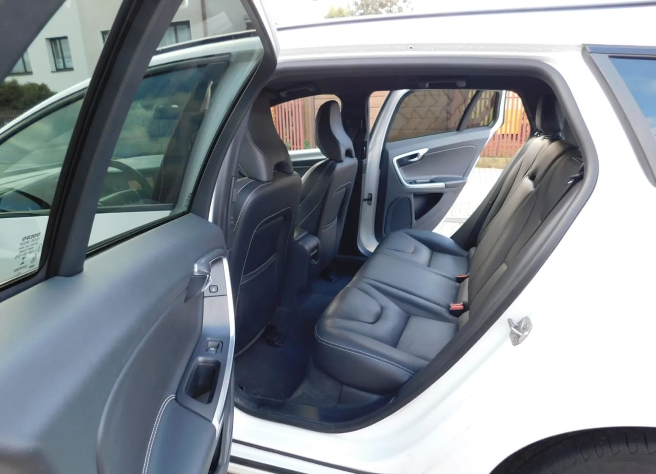 Zdjęcie oferty Volvo V60 nr. 13