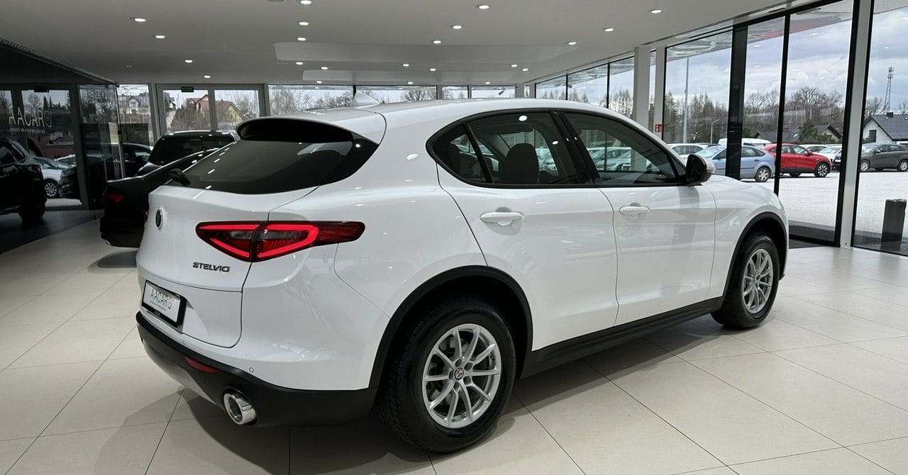 Zdjęcie oferty Alfa romeo Stelvio nr. 5