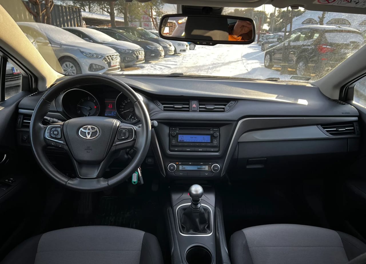 Zdjęcie oferty Toyota Avensis nr. 16
