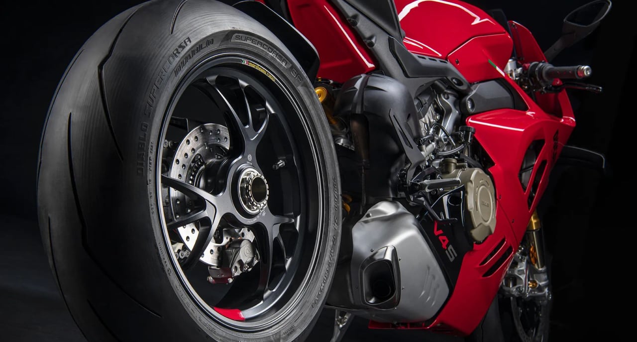Zdjęcie oferty Ducati panigale-v4s nr. 5