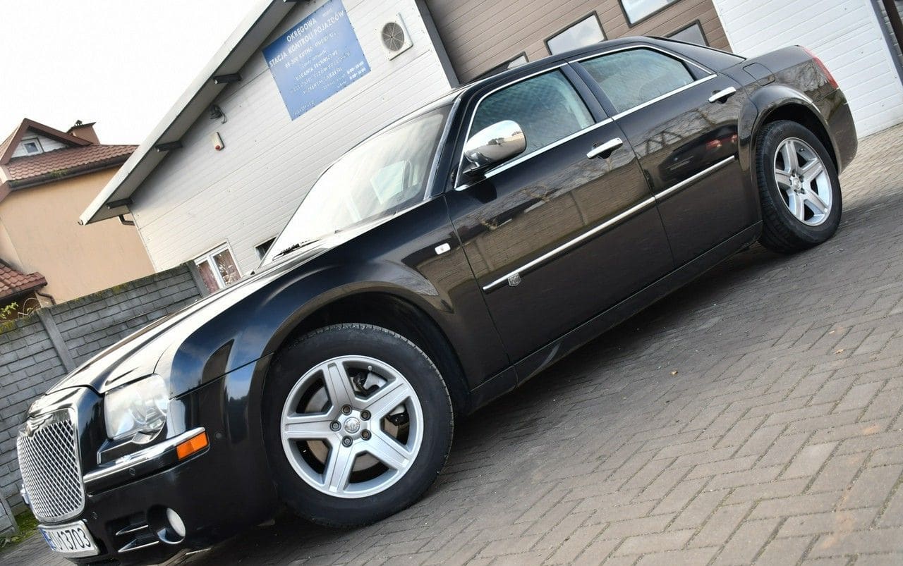 Zdjęcie oferty Chrysler 300C nr. 20