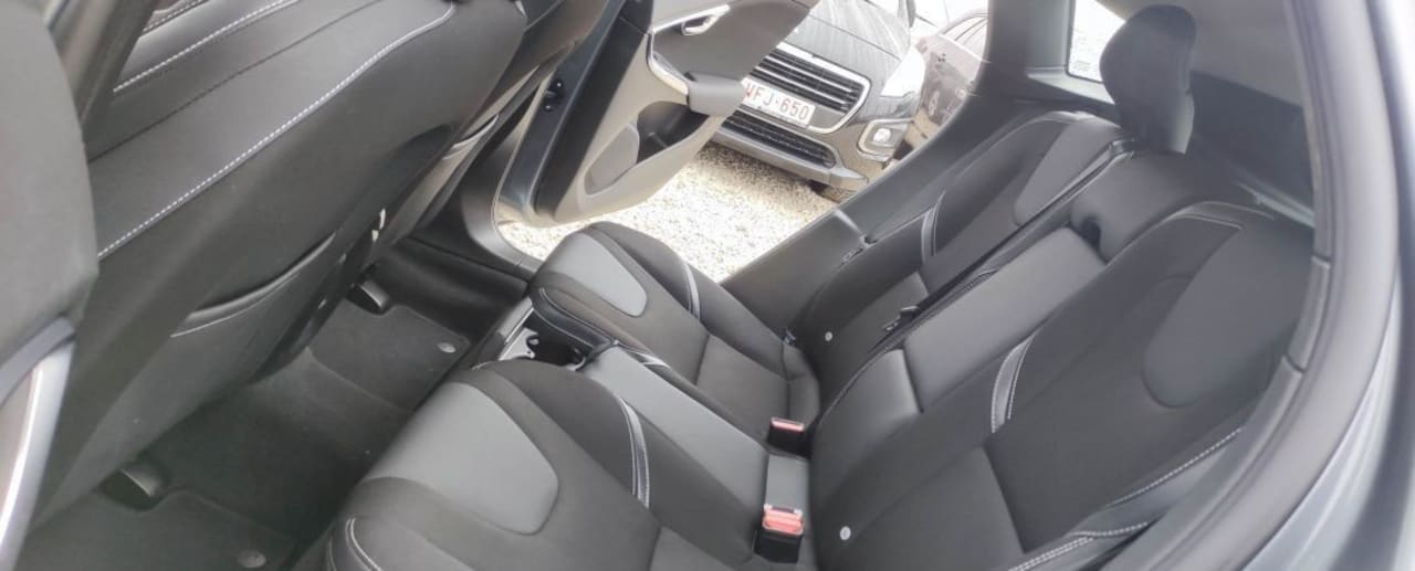 Zdjęcie oferty Volvo V40 nr. 19