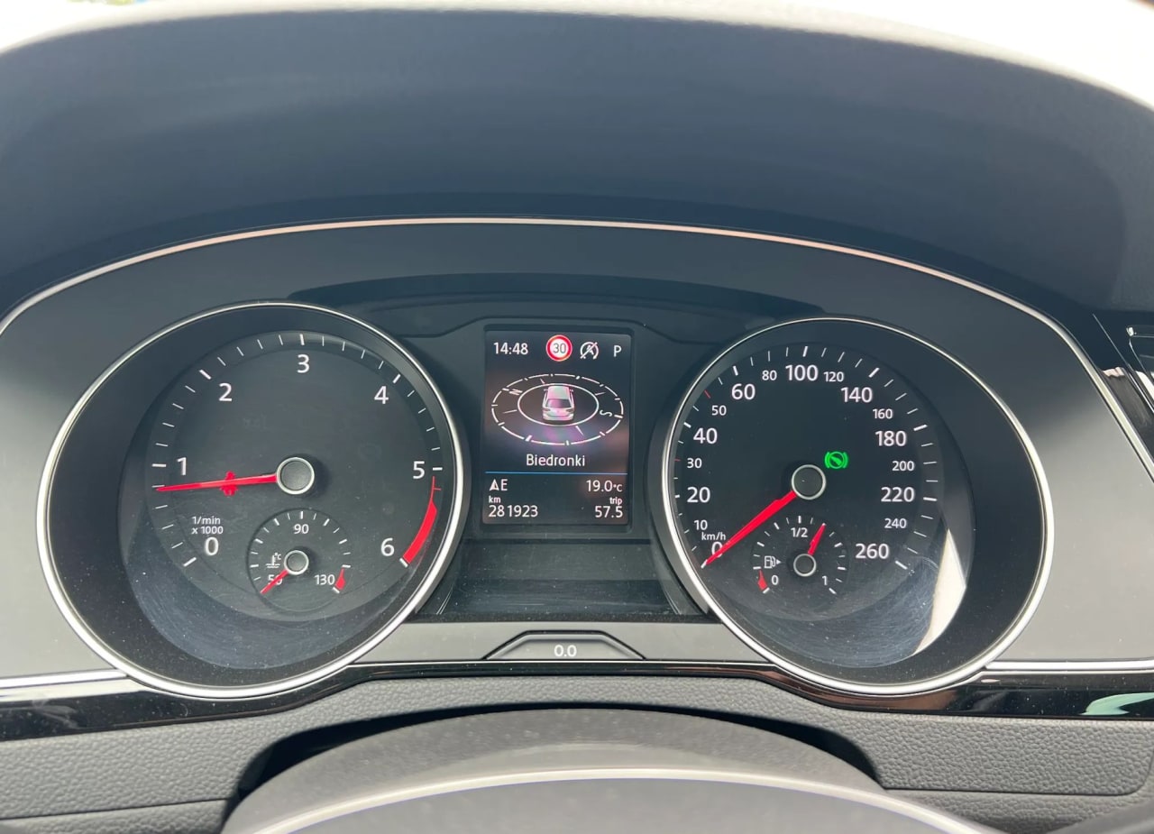 Zdjęcie oferty Volkswagen Passat nr. 2