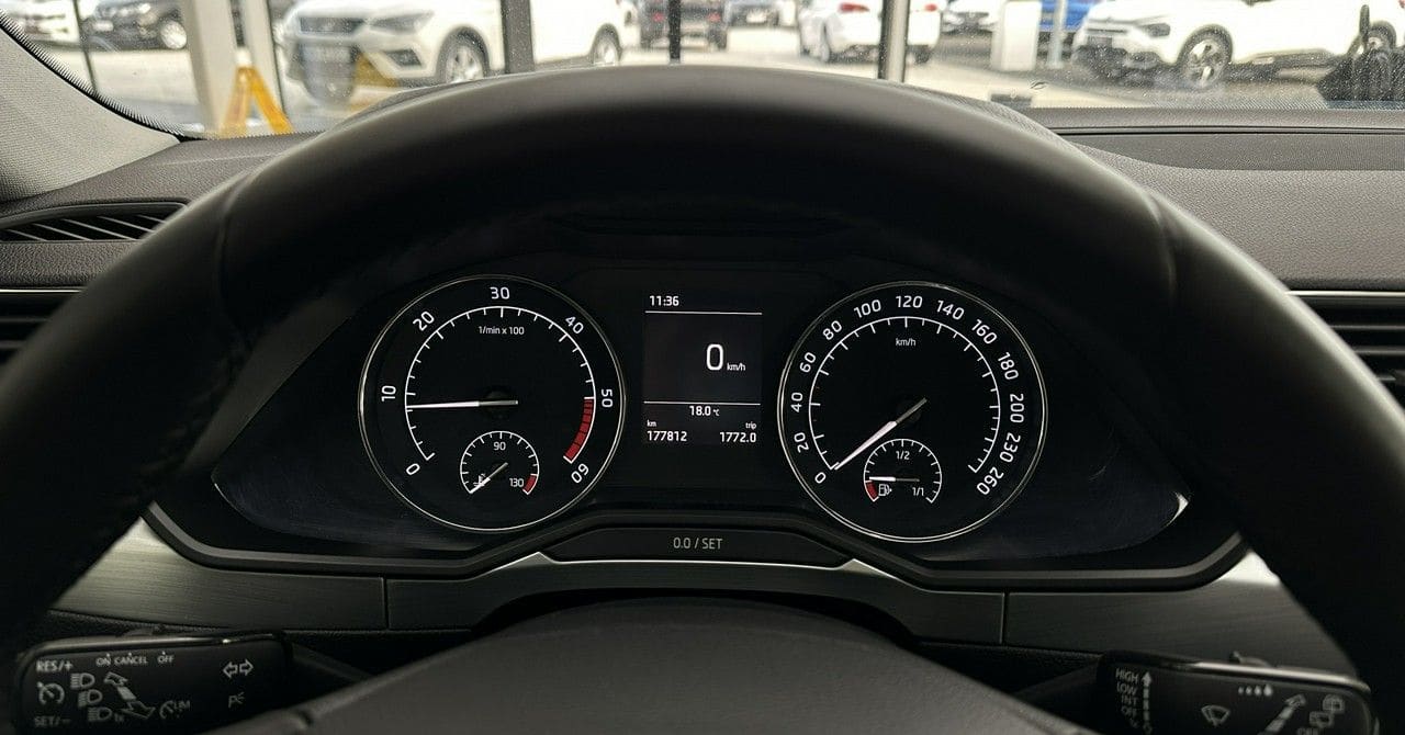 Zdjęcie oferty Skoda Superb nr. 24