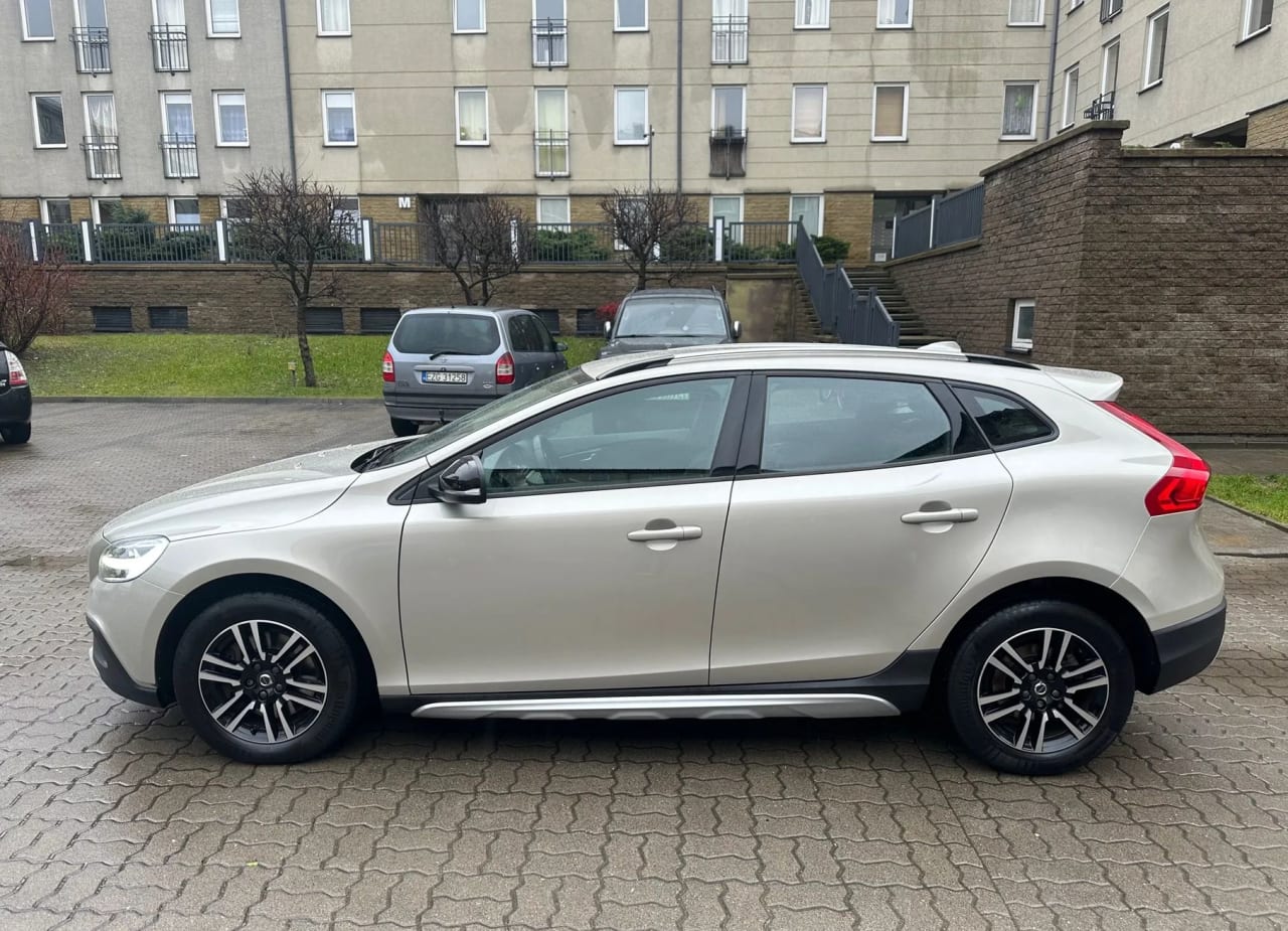 Zdjęcie oferty Volvo V40 nr. 3