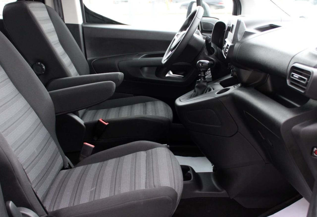Zdjęcie oferty Opel Combo nr. 16