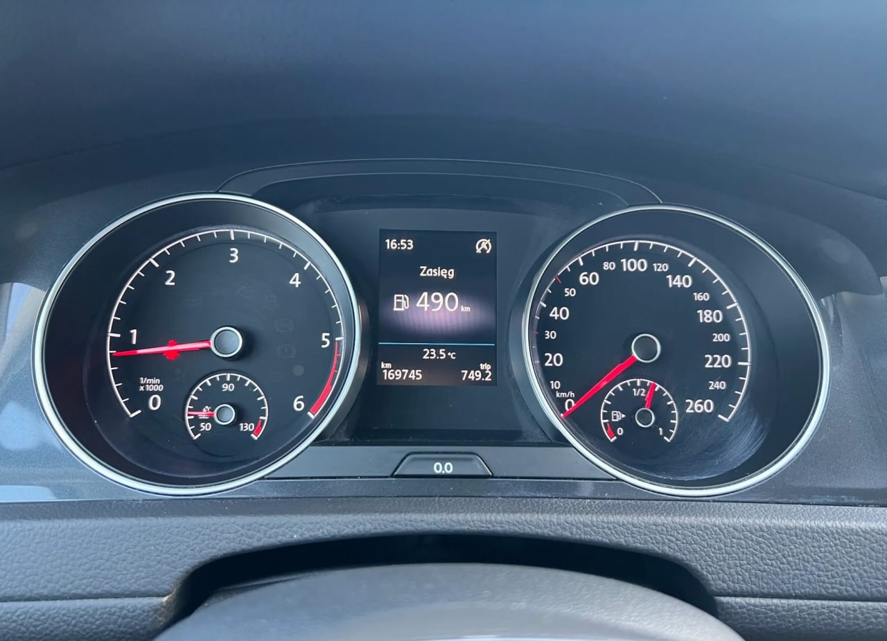 Zdjęcie oferty Volkswagen Golf nr. 2