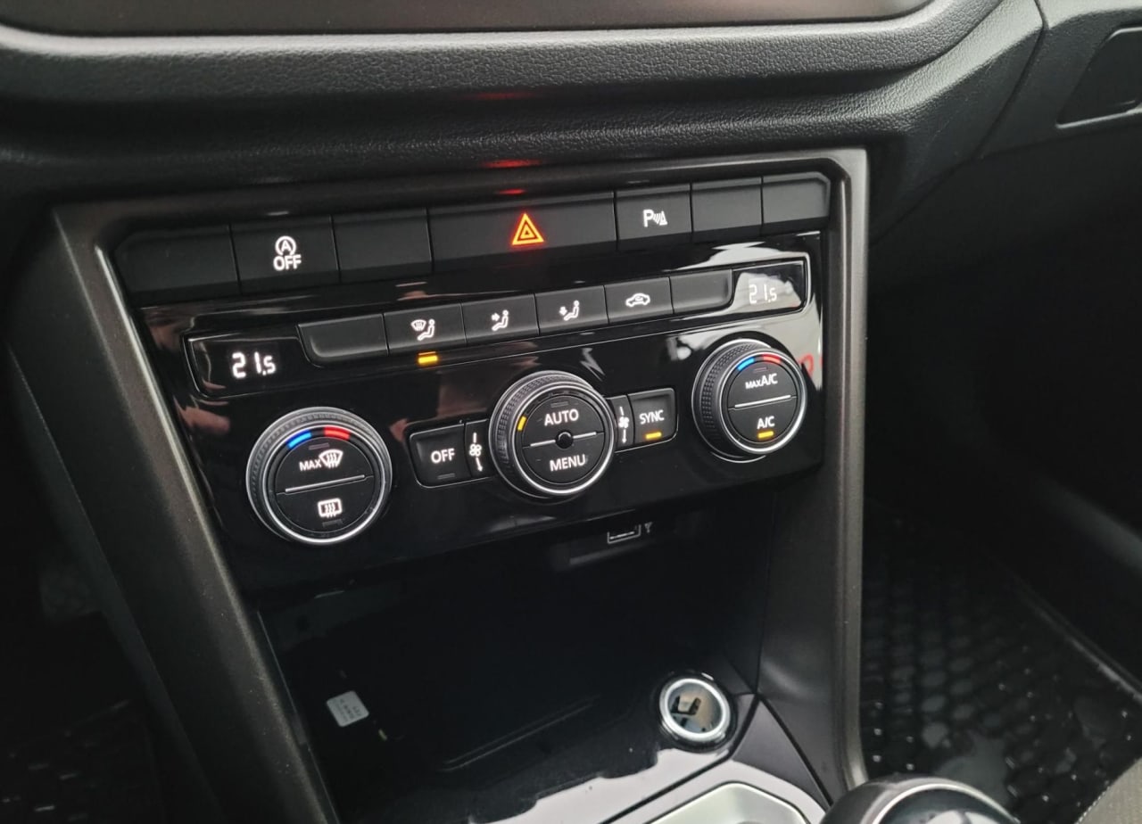 Zdjęcie oferty Volkswagen T-Roc nr. 12