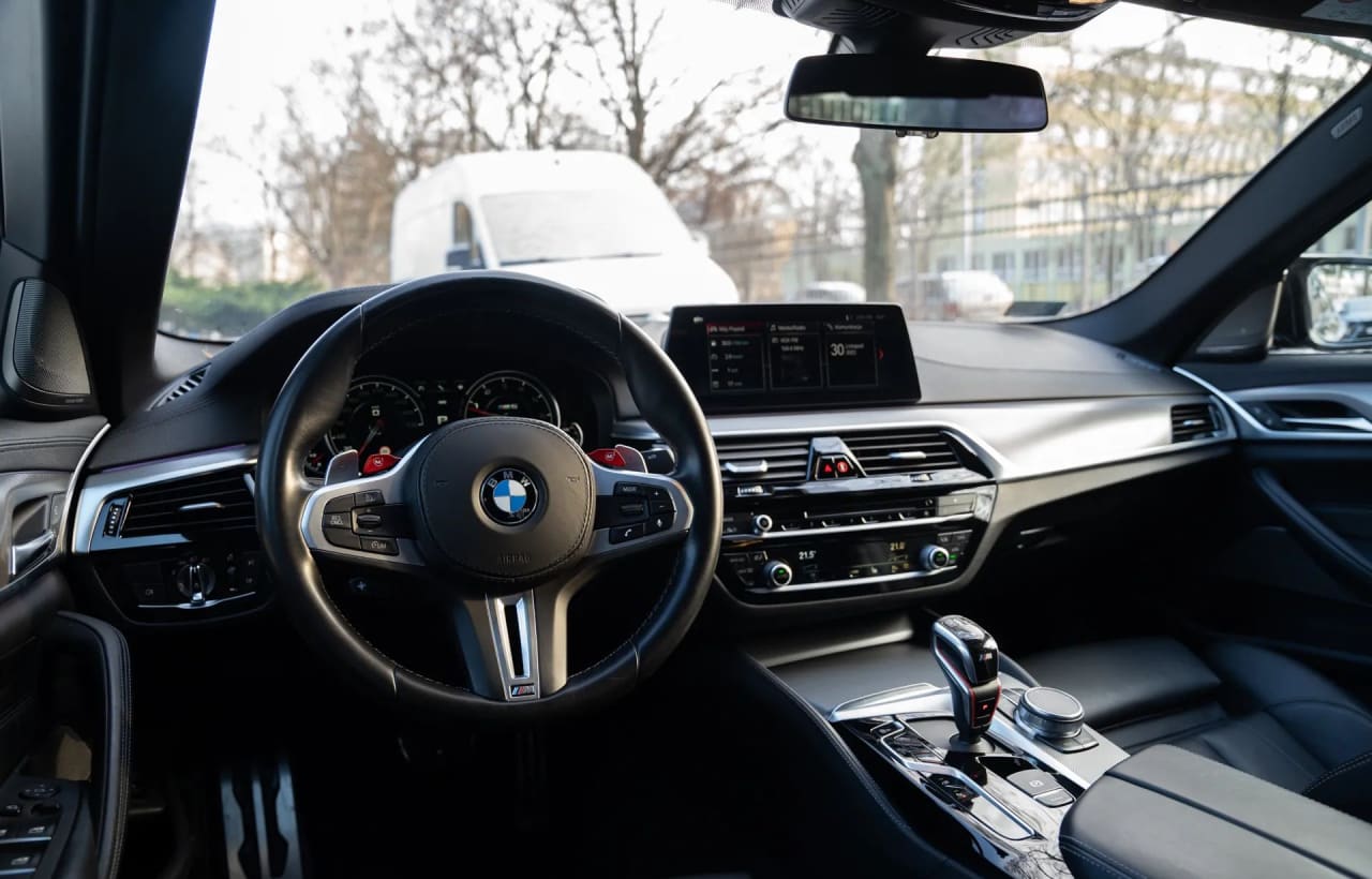 Zdjęcie oferty BMW M5 nr. 22
