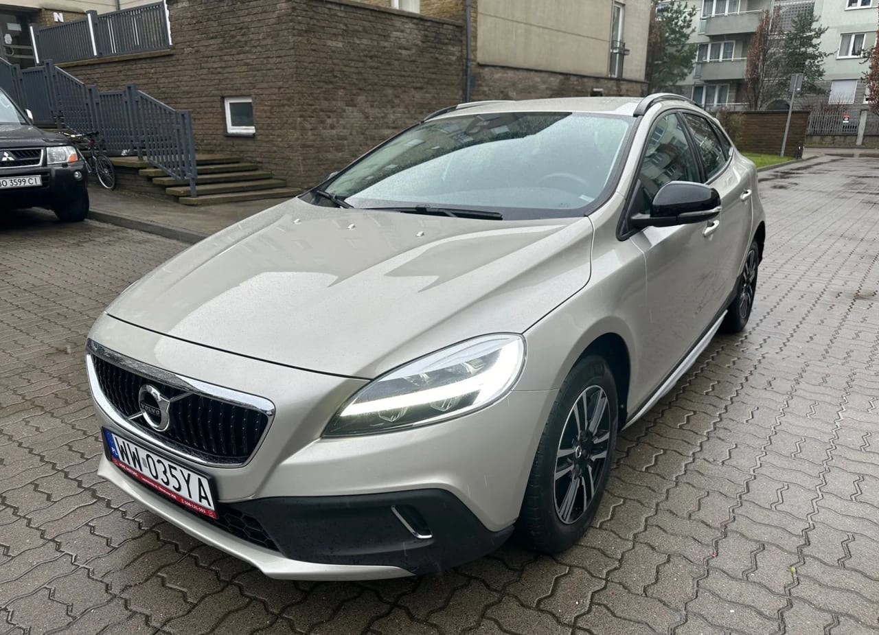 Zdjęcie oferty Volvo V40 nr. 12