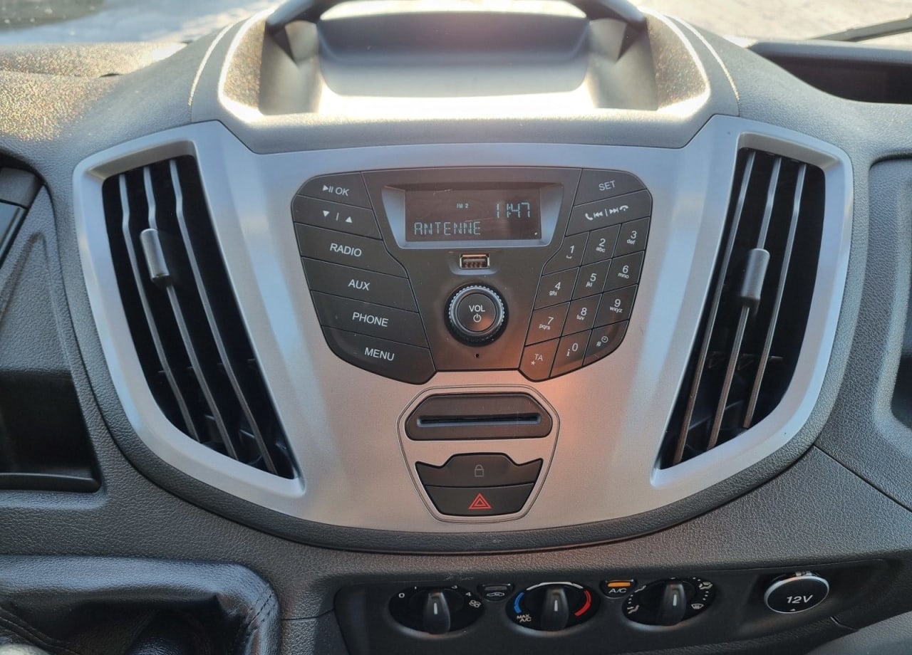Zdjęcie oferty Ford Transit L3H2 *79999zł NETTO* Brygadówka 6 osób 2,0TdCi/131KM nr. 25