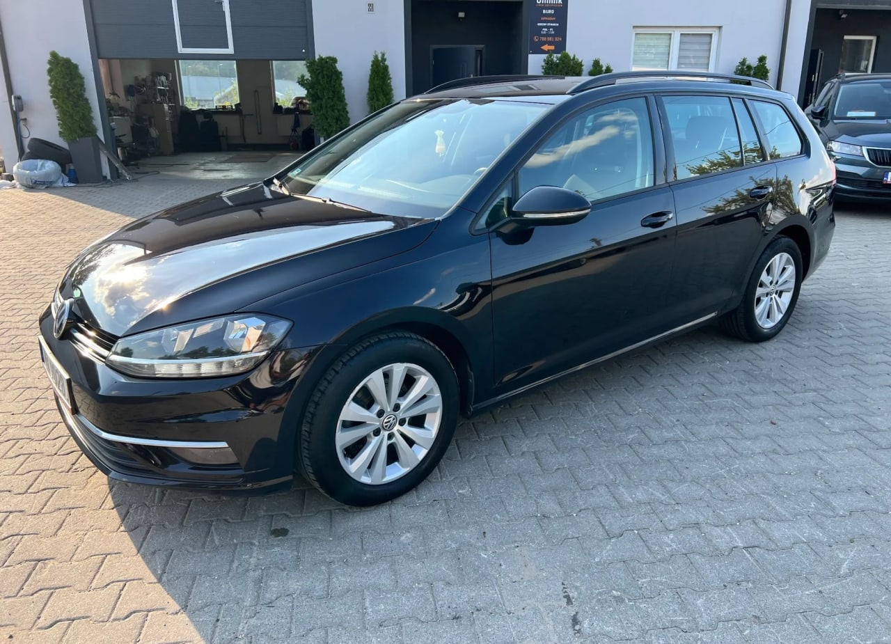 Zdjęcie oferty Volkswagen Golf nr. 23