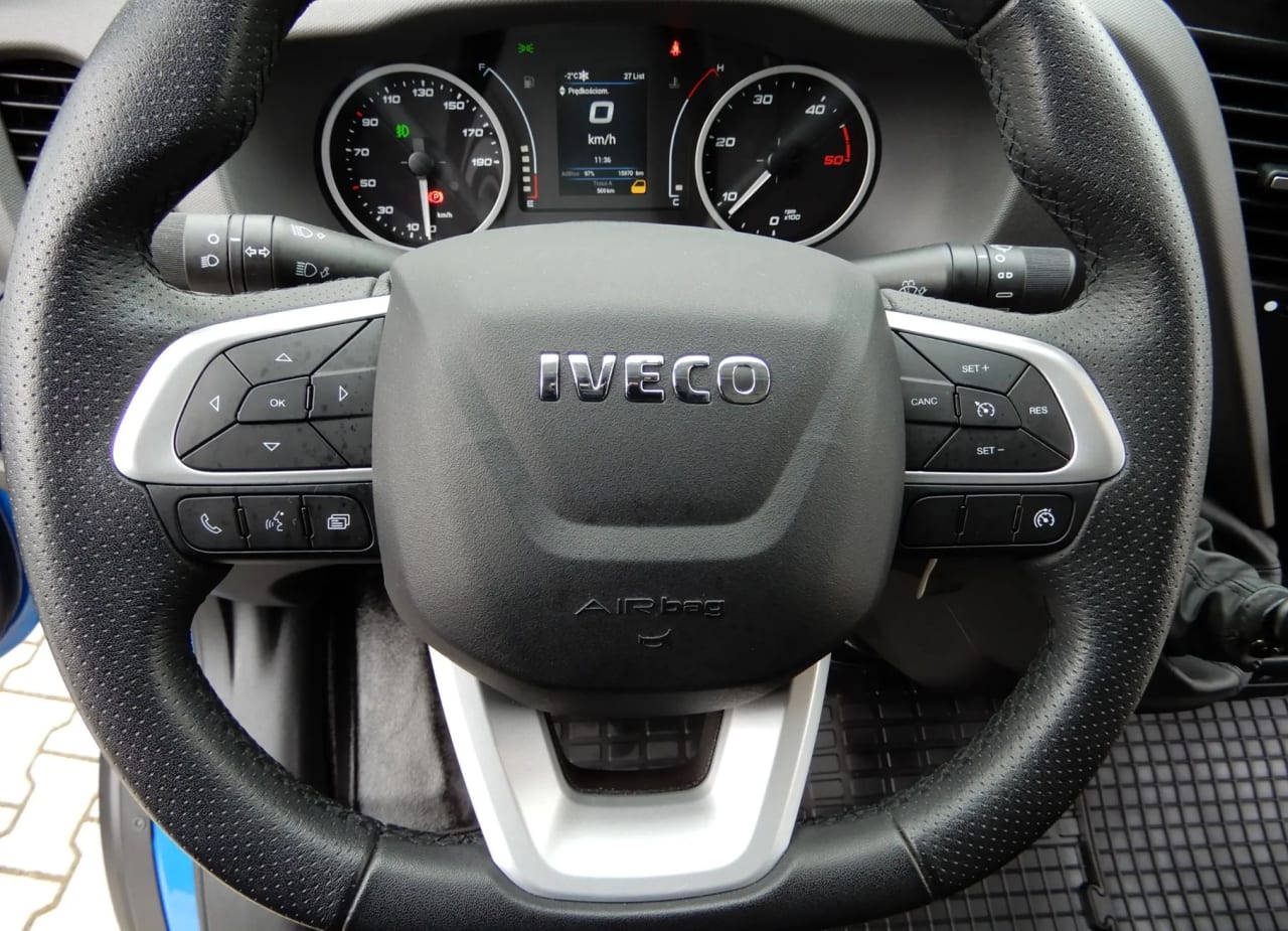 Zdjęcie oferty Iveco DAILY 35S18 Furgon Blaszak Long MAXI XXL 4.70 Dł. Cm H3-2150 mm WZMACNIANY GWARANCJA PRODUCENTA FABRYCZNIE NOWY DOSTEPNY nr. 38