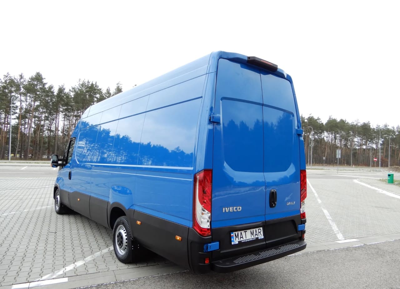 Zdjęcie oferty Iveco DAILY 35S18 Furgon Blaszak Long MAXI XXL 4.70 Dł. Cm H3-2150 mm WZMACNIANY GWARANCJA PRODUCENTA FABRYCZNIE NOWY DOSTEPNY nr. 5