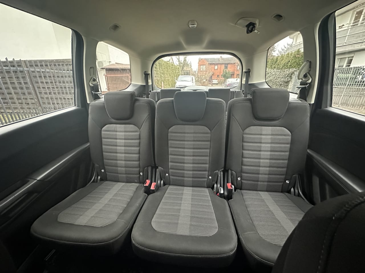 Zdjęcie oferty Ford Galaxy nr. 12