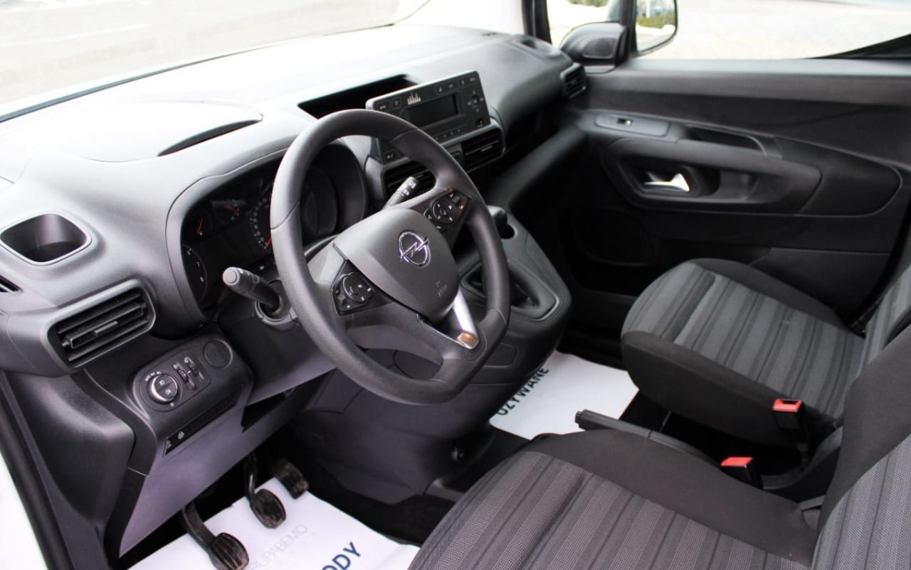 Zdjęcie oferty Opel Combo nr. 11